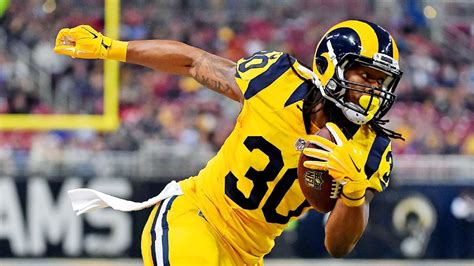 Mike clay fantasy rankings - Mike Clay provides an all-encompassing look at all of Week 10's matchups to exploit and avoid in weekly fantasy and DFS, including a projected final score.